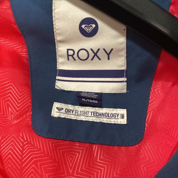 Women’s Roxy Ski/Snow hooded Jacket. size XL. - Picture 5 of 11
